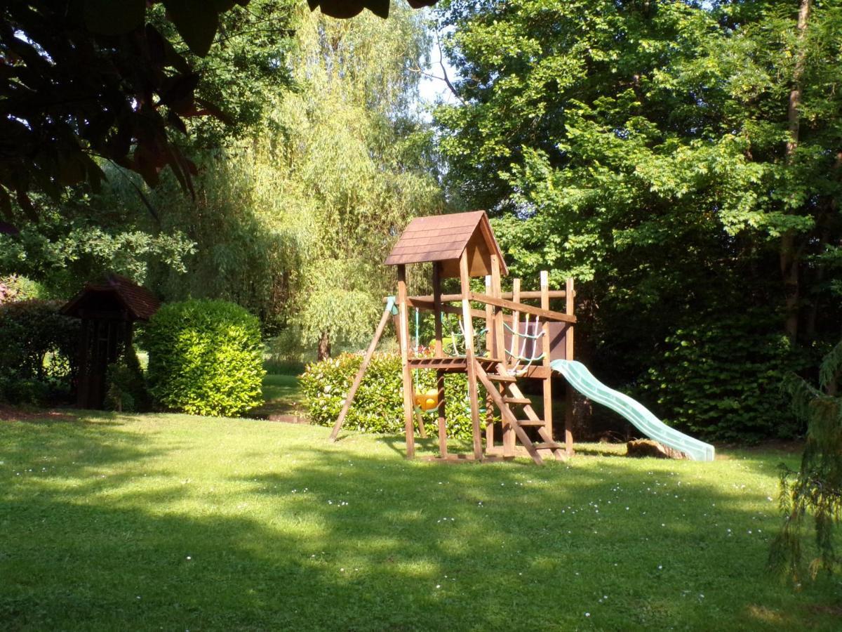 Moulin Du Soustre Bed & Breakfast Cavagnac Exterior photo
