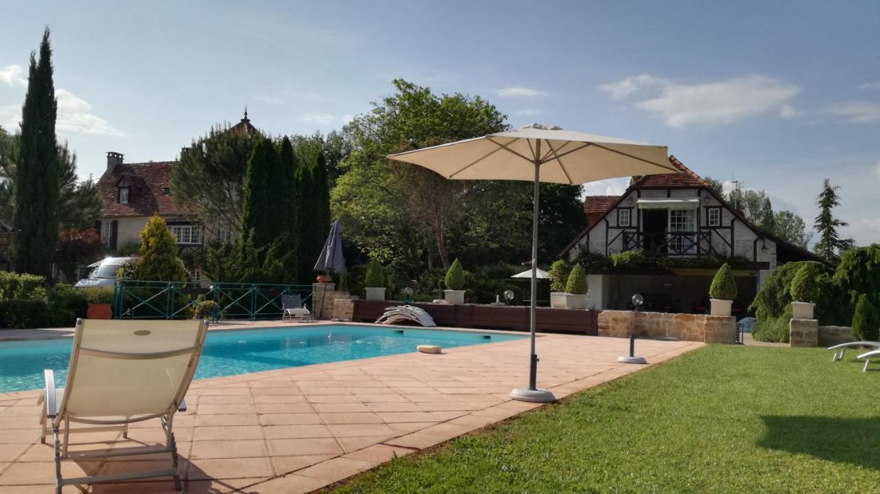 Moulin Du Soustre Bed & Breakfast Cavagnac Exterior photo
