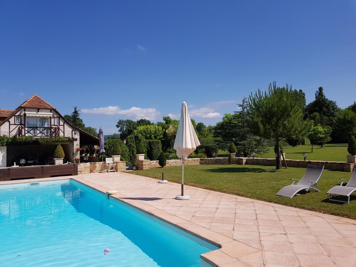 Moulin Du Soustre Bed & Breakfast Cavagnac Exterior photo